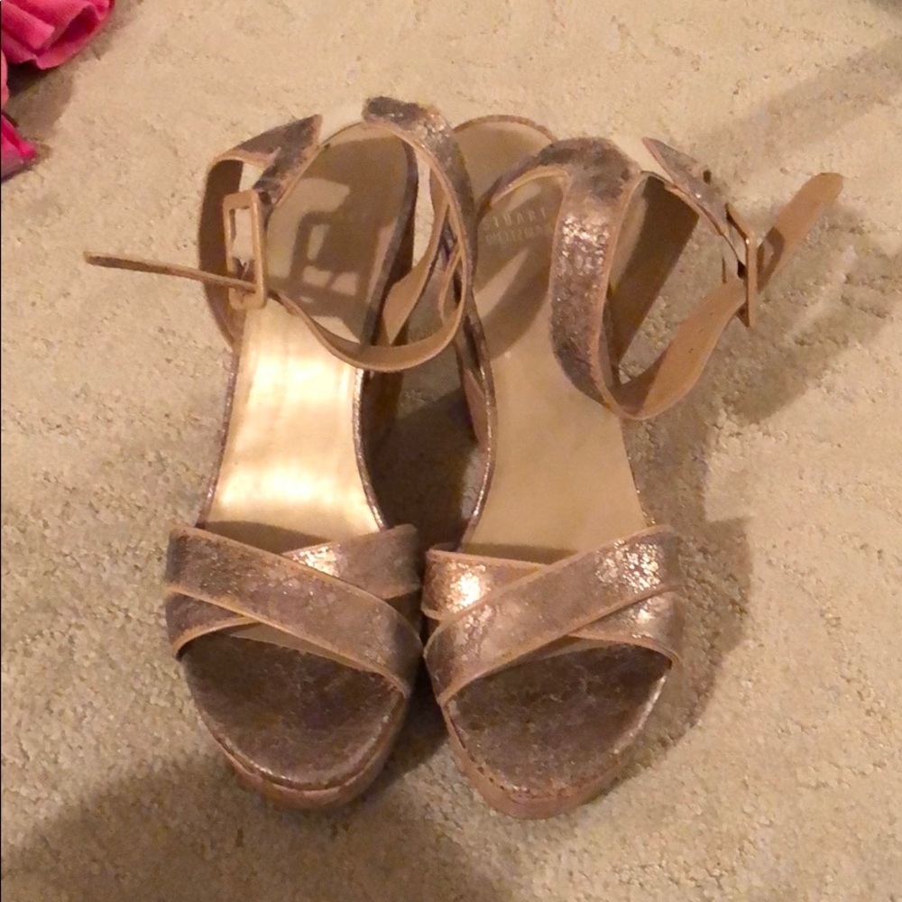 Stuart Weitzman gold crackle wedges size 10.5